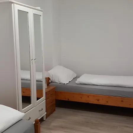 Neumuehles Duisburg, Grosses Tv, Wlan, Kaffeemaschine & Erdgeschoss Lägenhet Duisburg